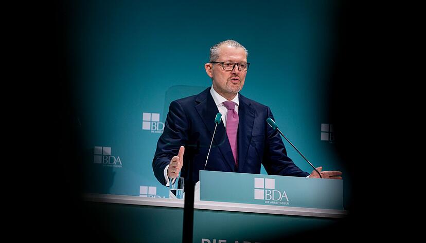 Arbeitgeberpr&auml;sident Dulger sagt: Die Koalition muss liefern.