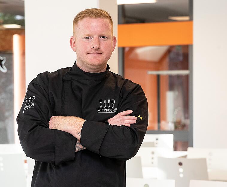 Gastronom und Koch Alexander Wieprecht übernimmt 2019 den „Volksgarten“ an der Pfühlstraße in Heilbronn von Franz Sonnleitner, der
sich als Pächter zurückzieht.