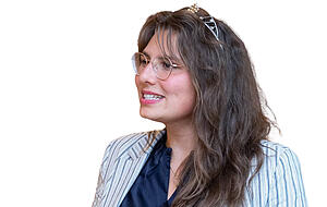 Weink&ouml;nigin Tamara Elbl schw&ouml;rt auf Spaghetti-Eis mit s&uuml;&szlig;em Trollinger.