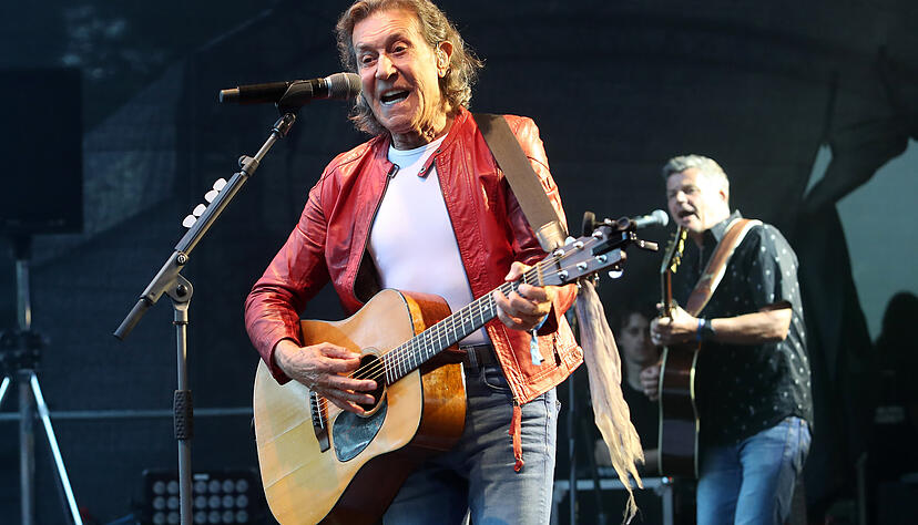 Albert Hammond braucht ein bisschen, bis er auf dem Blacksheep Festival die Hits auspackt. Foto: Andreas Veigel