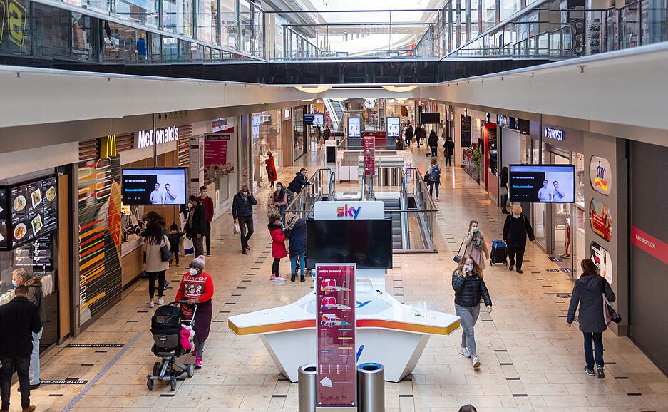 Erste Geschäfte öffnen nach dem harten Lockdown