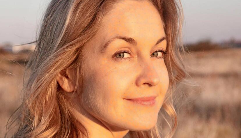 "Ich mache sehr unterschiedliche Sachen − und die mache ich auch sehr unterschiedlich": Valery Tscheplanowa ist Lessings Nathan bei den Salzburger Festspielen, kann aber auch die Russin Jelena in "Vorstadtweiber" geben. "Ich mache sehr unterschiedliche Sachen − und die mache ich auch sehr unterschiedlich": Valery Tscheplanowa ist Lessings Nathan bei den Salzburger Festspielen, kann aber auch die Russin Jelena in "Vorstadtweiber" geben.