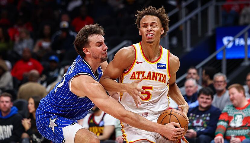 Franz Wagner (l) mühte sich vergeblich. Franz Wagner (l) mühte sich vergeblich.