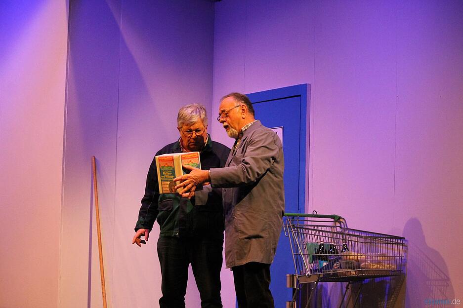 "Ab in den Container": Theater in Hollenbach |