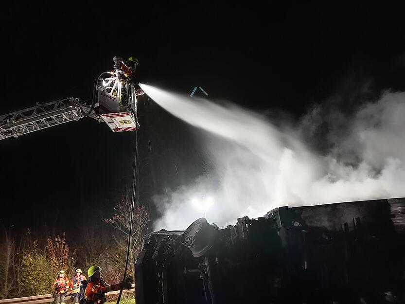 Insgesamt waren elf Einsatzkr&auml;fte des THW vor Ort.