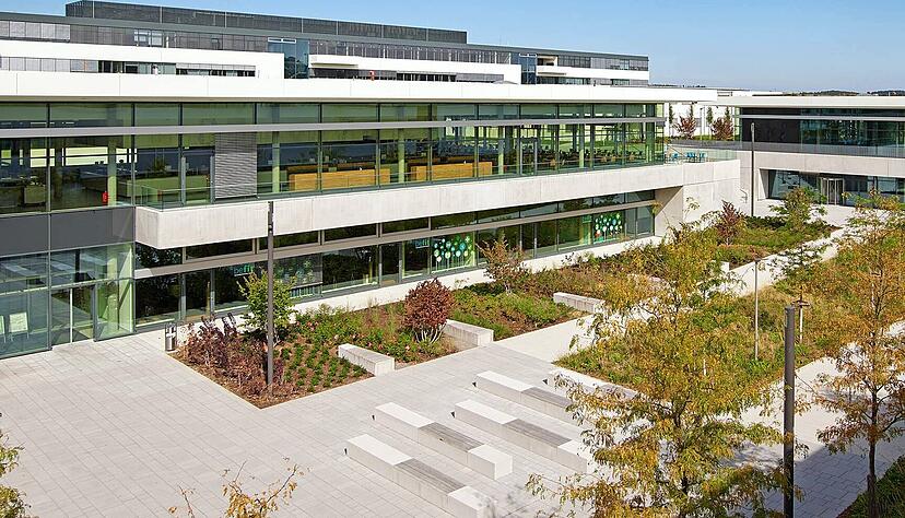 Eine Betriebsversammlung der Robert Bosch GmbH in Abstatt hat viele Fragen offen gelassen. Eine Betriebsversammlung der Robert Bosch GmbH in Abstatt hat viele Fragen offen gelassen.