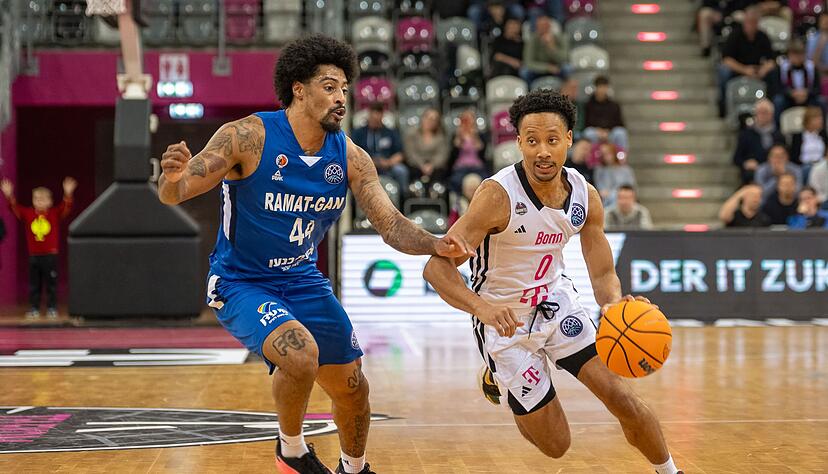 Darius McGhee war in Chemnitz nicht zu stoppen und stellte einen Bundesliga-Rekord auf. Darius McGhee war in Chemnitz nicht zu stoppen und stellte einen Bundesliga-Rekord auf.