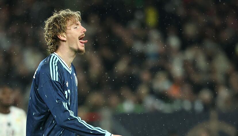 Nick Woltemade reagiert nach einem missglückten Abschluss. Nick Woltemade reagiert nach einem missglückten Abschluss.