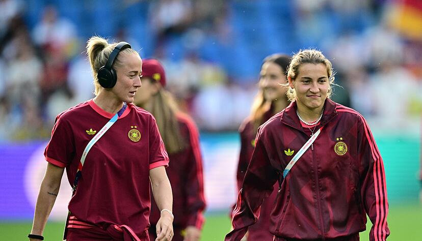 Zurück in der DFB-Auswahl: Lea Schüller (l.) und Carlotta Wamser. (Archivbild) Zurück in der DFB-Auswahl: Lea Schüller (l.) und Carlotta Wamser. (Archivbild)