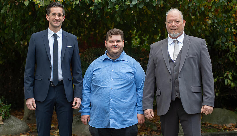 Pascal Bopp, Antonio Fellini und Alexander Mohaupt (von links) durften nicht am Rednerpult der Kandidatenvorstellung fotografiert werden. Pascal Bopp, Antonio Fellini und Alexander Mohaupt (von links) durften nicht am Rednerpult der Kandidatenvorstellung fotografiert werden.