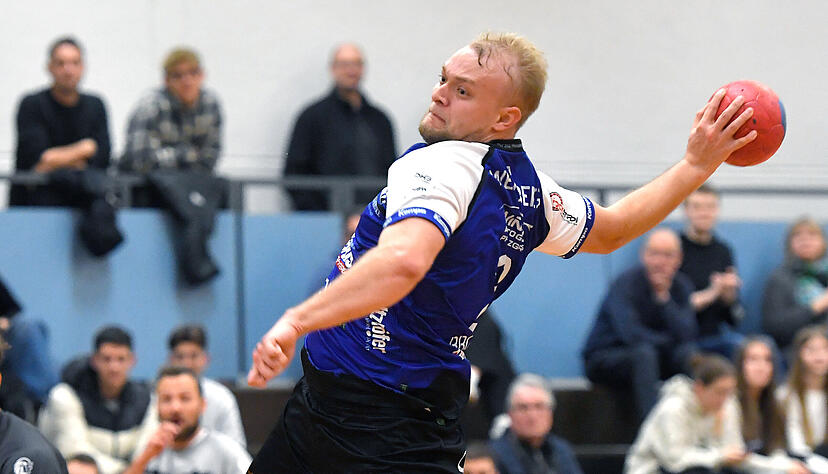 Phillip Brodmann ersetzte den kranken Rechtsau&szlig;en Maximilian Zeisler und lieferte mit sieben Treffern eine starke Partie ab.