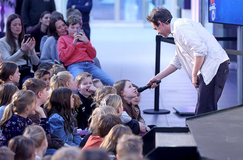Spielerisch vermittelt Checker Tobi Wissen &uuml;ber Verkehr, Nachhaltigkeit und Zukunftsideen.