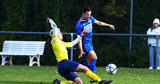 David Reitarow (rechts) von der SG Kirchardt ist nach seiner Roten Karte gegen den VfB St. Leon f&uuml;r mindestens ein Spiel gesperrt.