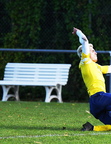 David Reitarow (rechts) von der SG Kirchardt ist nach seiner Roten Karte gegen den VfB St. Leon f&uuml;r mindestens ein Spiel gesperrt.