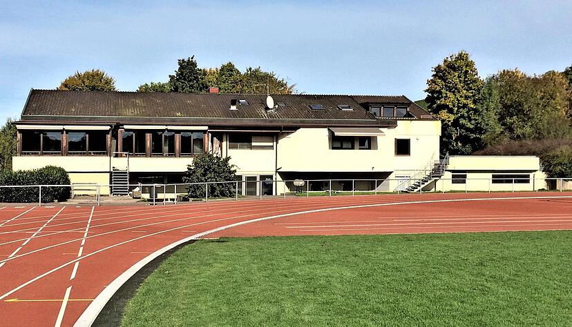 Die Vereine im &ouml;stlichen Landkreis stemmen sich gegen die hohen Energiepreise. Hier: das Sportzentrum am St&auml;mmlesbrunnen mit dem Clubheim des TSV Weinsberg.
Foto: Margit St&ouml;hr-Michalsky