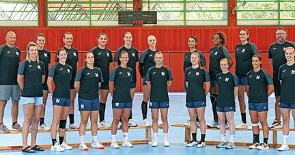 Sie sollen es 2023/2024 richten: Das Bundesliga-Team der Sport-Union um Fitnesstrainer Mike Vogelgesang (links oben) und Cheftrainer Thomas Zeitz (rechts oben). Einzig Alessia Riner fehlt noch.
Fotos: Ralf Seidel