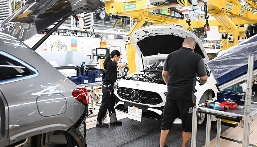 Die Autobranche, die Baden-Württemberg prägt, steckt in der Krise. Entsprechend groß sind die Sorgen der Menschen im Südwesten. Die Autobranche, die Baden-Württemberg prägt, steckt in der Krise. Entsprechend groß sind die Sorgen der Menschen im Südwesten.