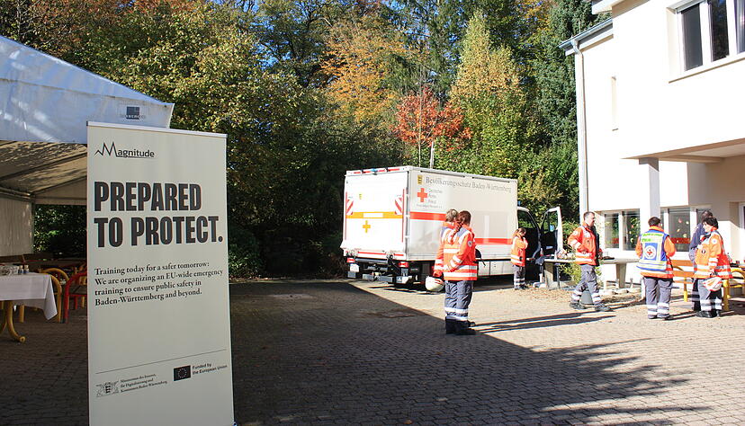 Bei der EU-Katastrophenschutzübung "Magnitude" simulieren Rettungskräfte den Ernstfall.