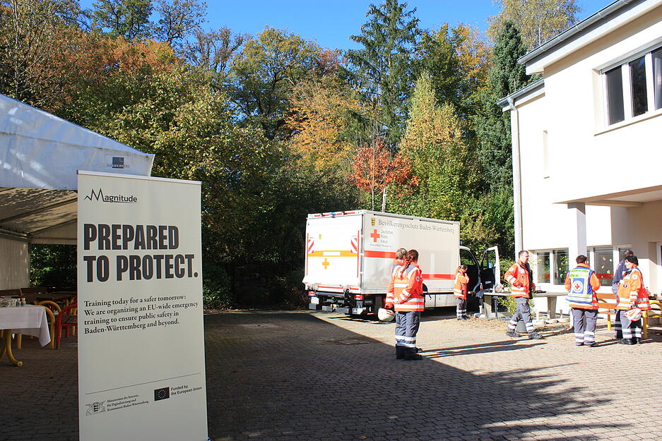 Bei der EU-Katastrophenschutzübung "Magnitude" simulieren Rettungskräfte den Ernstfall.