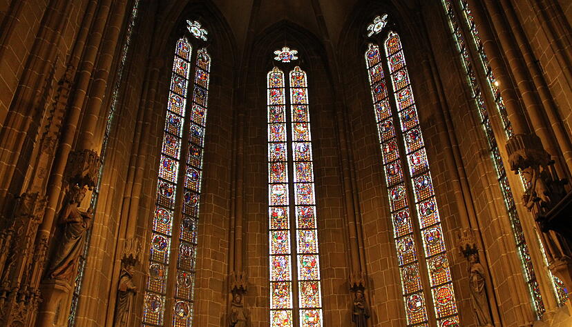 Die Chorfenster der Ritterstiftskirche St. Peter in Bad Wimpfen wurden für 30.000 Euro saniert.