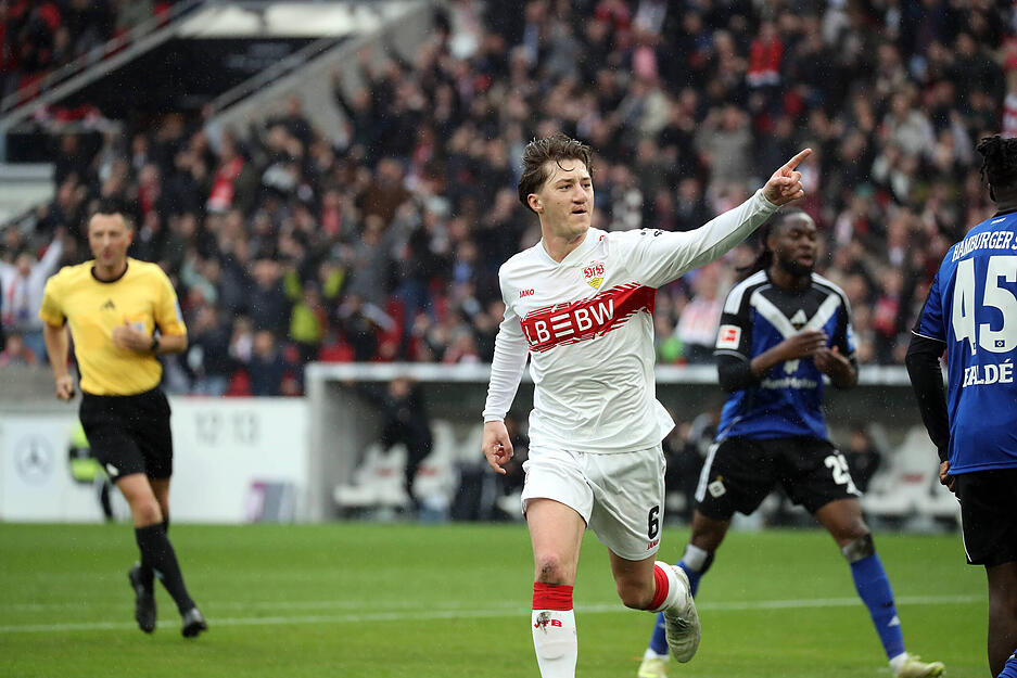 Angelo Stiller: Trifft zum 1:0. Vor dem 2:0 mit dem Ballgewinn vor dem HSV-Sechszehner. Starkes Pressing. Gut im Spielaufbau. Note: 2,5