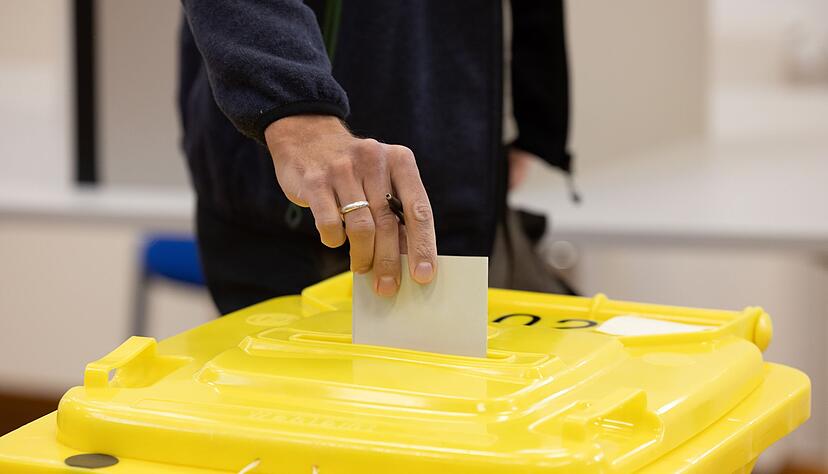 Wo das Kreuz für Erst- und Zweitstimme setzen? Neben dem Wahl-O-Mat gibt es weitere Tools, die bei der Entscheidungsfindung helfen können.