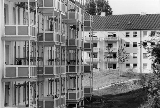 1995: Die Kennedy-Siedlung wird nach dem Abzug der Amerikaner saniert.