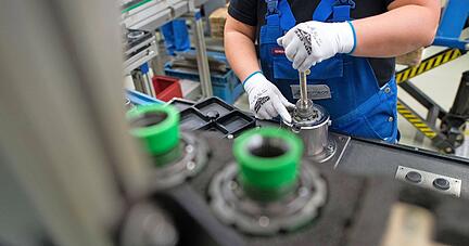 Der baden-w&uuml;rttembergische Maschinenbau z&auml;hlt zu den Garanten des wirtschaftlichen Erfolgs. Im kommenden Jahr soll die Konjunktur kr&auml;ftig wachsen.
Foto: dpa