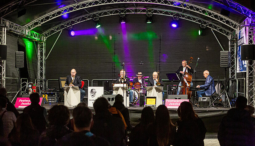 Open-Air wie hier bei den Feetwarmers auf dem Kiliansplatz oder drinnen: Von 17 Uhr bis Mitternacht waren Nachtschw&auml;rmer und Kulturinteressierte am Samstag in Heilbronn unterwegs.