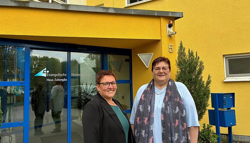 Kerstin Wulle (links) &uuml;bernimmt die Hausdirektion der Pflegeeinrichtung Haus Zaberg&auml;u von Lilli Haldenwanger, die das Haus &uuml;ber 25 Jahre geleitet hat.