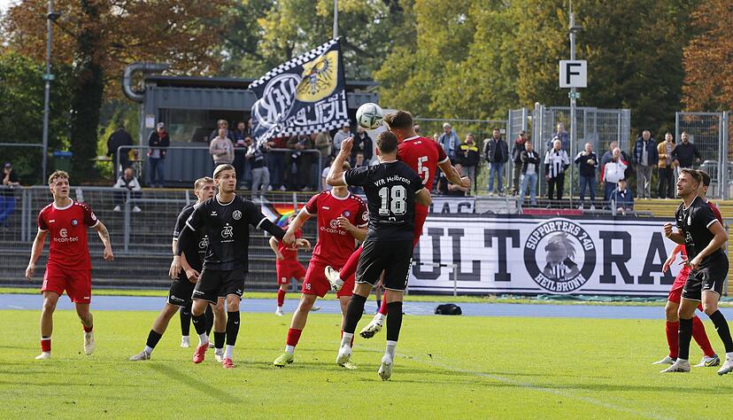 Der Verbandsligist VfR Heilbronn hat sich offiziell von vier Spielern getrennt. Der Verbandsligist VfR Heilbronn hat sich offiziell von vier Spielern getrennt.