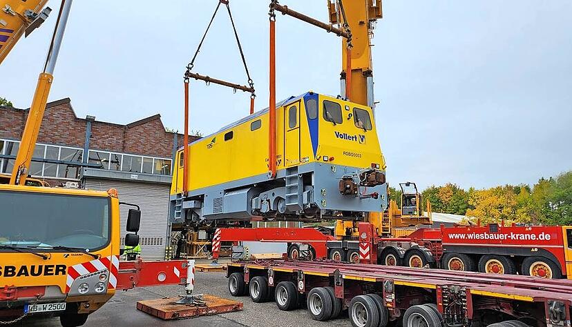 Vollert aus Weinsberg ist ein Spezialist für den Transport schwerer Lasten. Vollert aus Weinsberg ist ein Spezialist für den Transport schwerer Lasten.