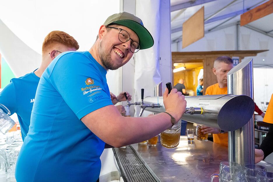 Hagenbacher Bockbierfest in Bad Friedrichshall: Partygäste lassen sich von Stromausfall nicht abhalten