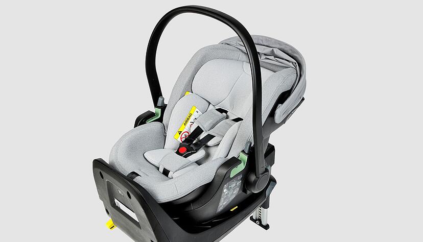 Bei den Babyschalen (bis circa 1 Jahr) ist der Thule Maple + Alfi Base f&uuml;r 570 Euro mit &laquo;gut&raquo; (Note 1,6) bewertet.