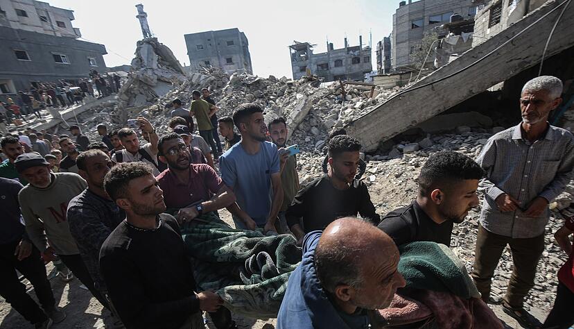 Kriegsssch&auml;den und zivilen Opfern zum Trotz: Vorerst geht Israels Armee weiter gegen die Hamas in Gaza vor.