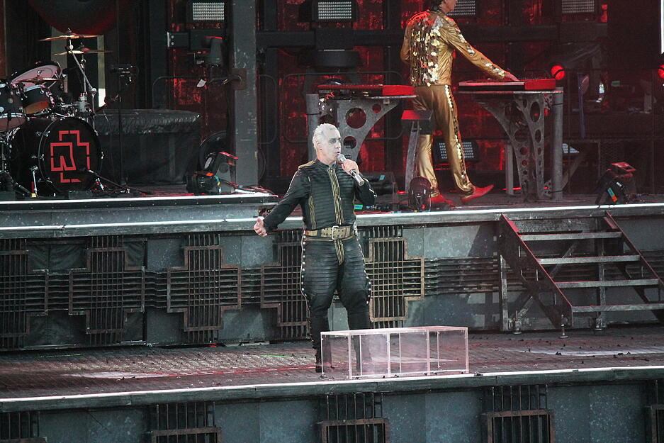 Sänger Till Lindemann beim Konzert von Rammstein am Freitag. Sänger Till Lindemann beim Konzert von Rammstein am Freitag.