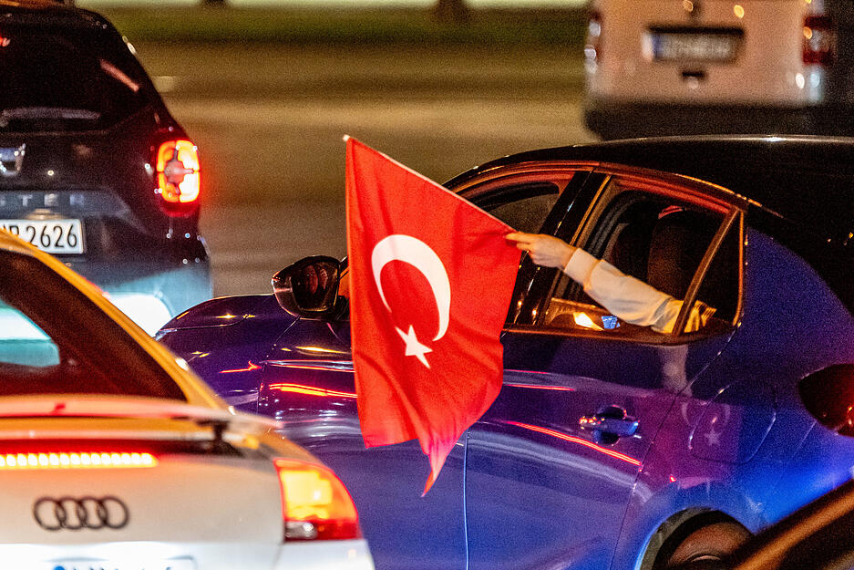 Heilbronn erlebte einen Vorgeschmack auf die Fu&szlig;ball-Weltmeisterschaft, die vom 11. Juni an in den USA, Mexiko und Kanada ausgetragen wird.