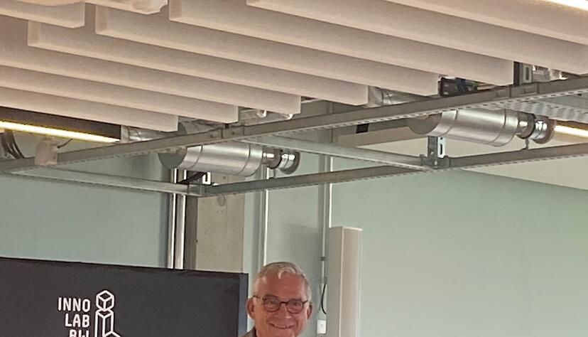 Innenminister Thomas Strobl freut sich &uuml;ber die Fortschritte bei der Digitalisierung der Verwaltung.