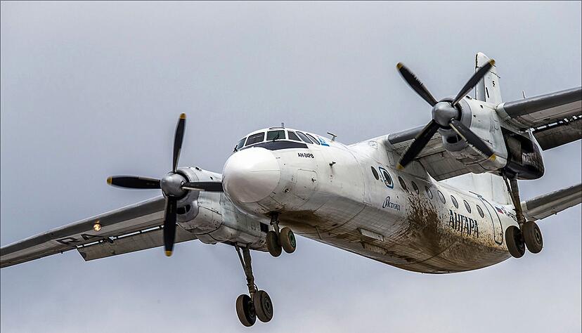 Eine An-24-Passagiermaschine ist abgest&uuml;rzt. (Archivbild)
