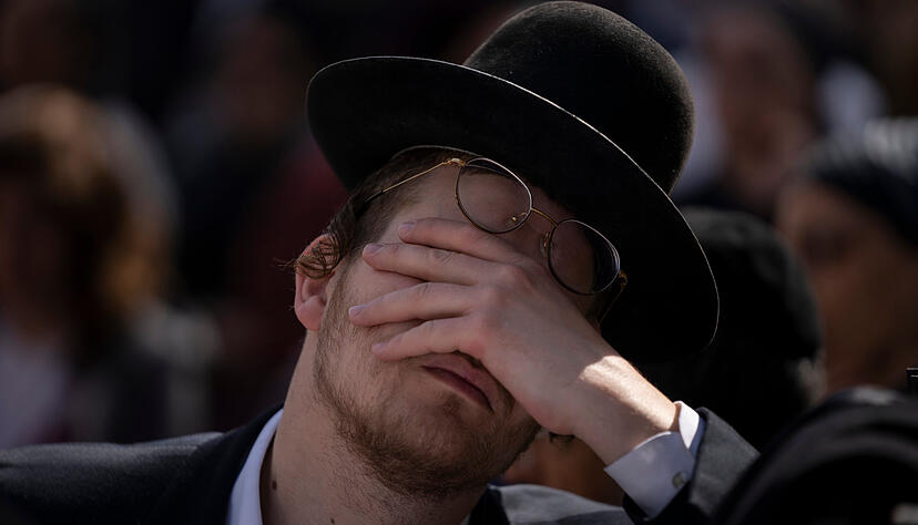 Am 29. März hatte ein bewaffneter Palästinenser in Bnei Brak bei Tel Aviv das Feuer auf Passanten eröffnet. Er wurde daraufhin von Polizisten erschossen. Am 29. März hatte ein bewaffneter Palästinenser in Bnei Brak bei Tel Aviv das Feuer auf Passanten eröffnet. Er wurde daraufhin von Polizisten erschossen.