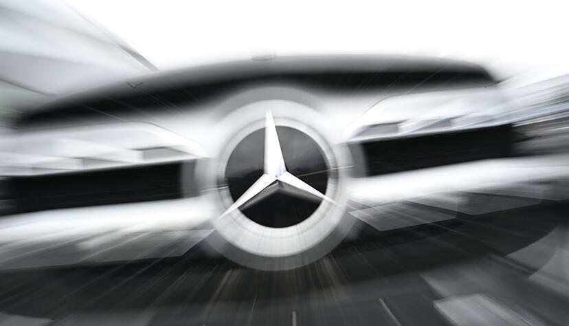 Auch Mercedes meldete für 2024 einen Gewinneinbruch. Die Stuttgarter zählen im globalen Vergleich bei der Ebit-Marge aber immer noch zu den Besten. Auch Mercedes meldete für 2024 einen Gewinneinbruch. Die Stuttgarter zählen im globalen Vergleich bei der Ebit-Marge aber immer noch zu den Besten.
