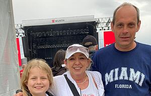 Victoria (links) ist großer Wincent Weiss-Fan. Ihre Oma kommt mit.