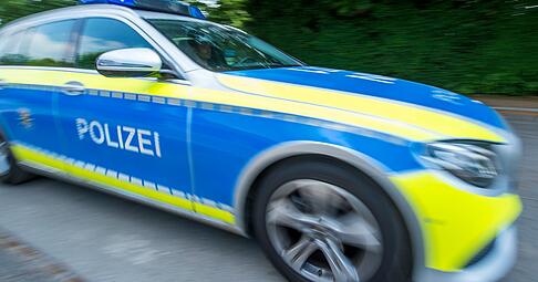 Derzeit läuft ein Einsatz der Polizei und Feuerwehr an einer Realschule in Mühlacker in der Lindachstraße. (Symbolbild) Derzeit läuft ein Einsatz der Polizei und Feuerwehr an einer Realschule in Mühlacker in der Lindachstraße. (Symbolbild)