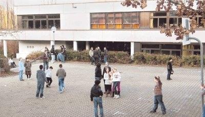 Die Weinsberger Nachbarschaftshauptschule soll in eine Werkrealschule umgewandelt werden. Das neue pädagogische Konzept soll bereits ab dem fünften Schuljahr greifen.Foto: Karin Freudenberger Die Weinsberger Nachbarschaftshauptschule soll in eine Werkrealschule umgewandelt werden. Das neue pädagogische Konzept soll bereits ab dem fünften Schuljahr greifen.Foto: Karin Freudenberger