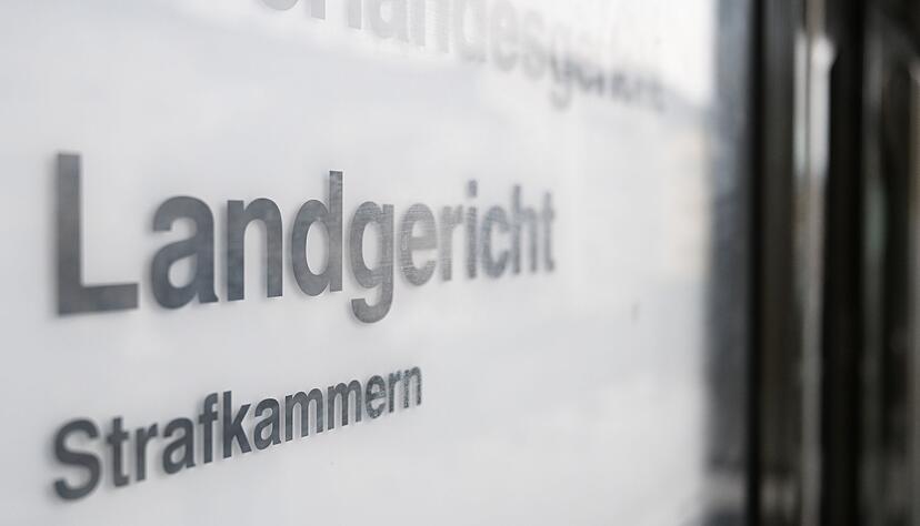 Die Staatsanwaltschaft glaubt, dass auch zahlreiche weitere Verd&auml;chtige systematisch Erwachsene in die Sex-Falle gelockt haben, um sie auszurauben.(Symbolbild)