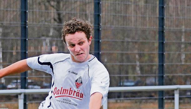 Sein Spitzname ist "Schürrle": André Barth ist beim Verbandsligisten VfB Eppingen für die Außenverteidigung zuständig.Foto: Klaus Krüger Sein Spitzname ist "Schürrle": André Barth ist beim Verbandsligisten VfB Eppingen für die Außenverteidigung zuständig.Foto: Klaus Krüger