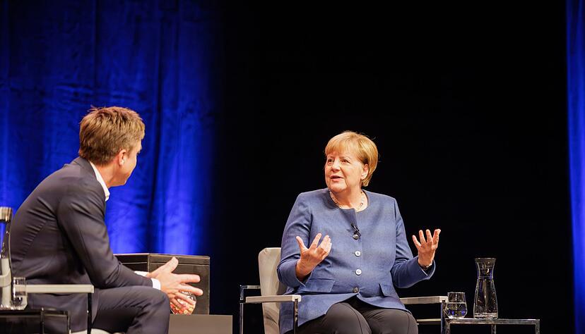 So viel Lob für Merz hatte Merkel schon lange nicht mehr übrig.