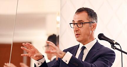 Bundeslandwirtschaftsminister Cem Özdemir (Bündnis 90/Die Grünen) spricht.
