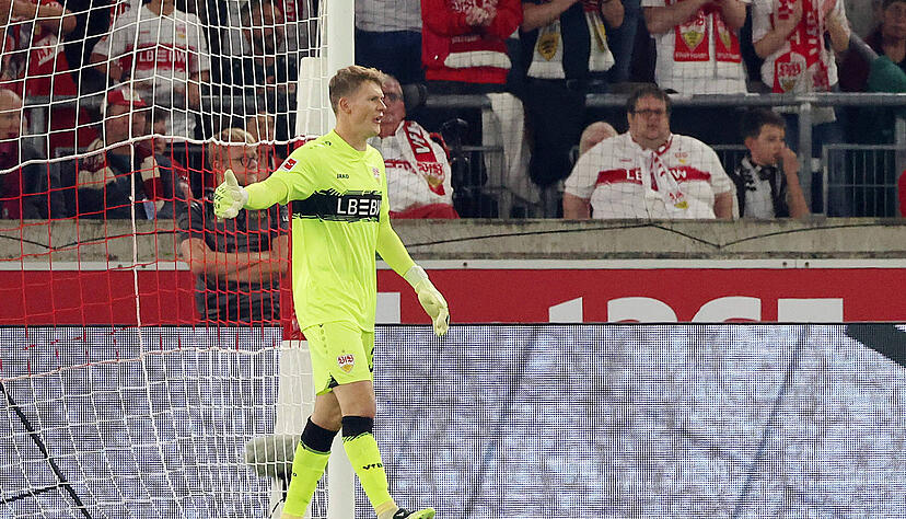 Alexander Nübel: In der ersten Halbzeit hatte der Torwart wenig zu tun. Weitgehend harmlos agierte der FC St. Pauli. In der 54. Minute parierte Nübel stark gegen Mathias Pereira Lage. Wenn er gefordert war, zeigte Nübel Präsenz. So auch in der 71. Minute gegen Oladapo Afolayan. Note: 3