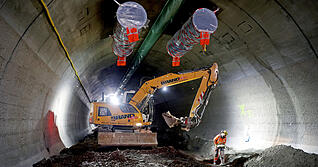 Dieses Foto ist vor ziemlich genau einem Jahr im Schemelsbergtunnel entstanden. Damals hatten gro&szlig;e Baumaschinen das Sagen.